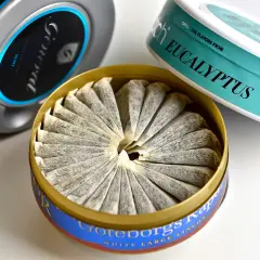 Snusdosor med General Mint, Eucalyptus och Göteborgs Rapé Lingon. Vissa menar att snus kan påverka testosteron.
