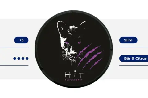 Detaljer om olika snus: HIT Blackberry, 15 mg/portion, slim format, bär & citrus smak.