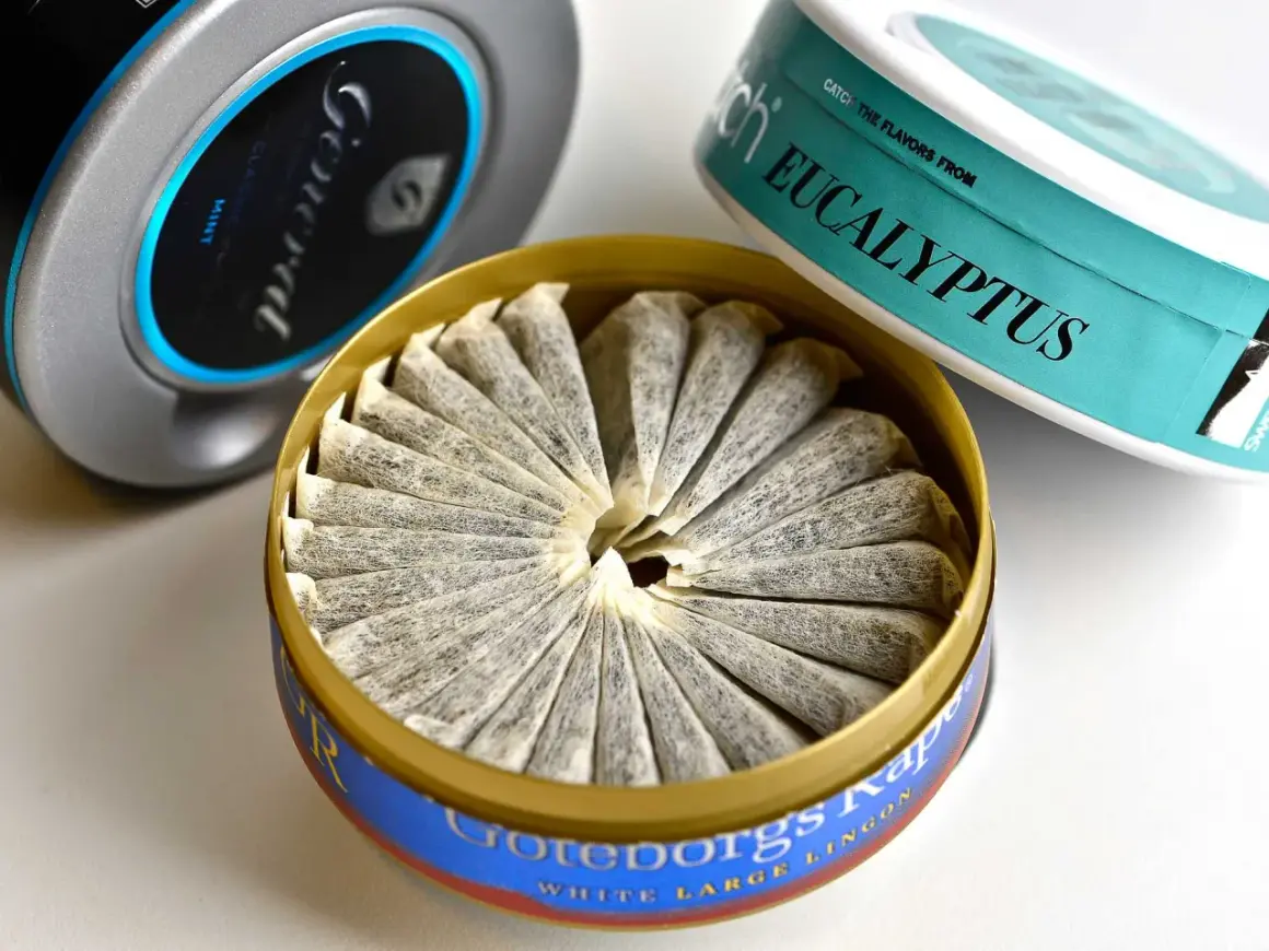Snusdosor med General Mint, Eucalyptus och Göteborgs Rapé Lingon. Vissa menar att snus kan påverka testosteron.