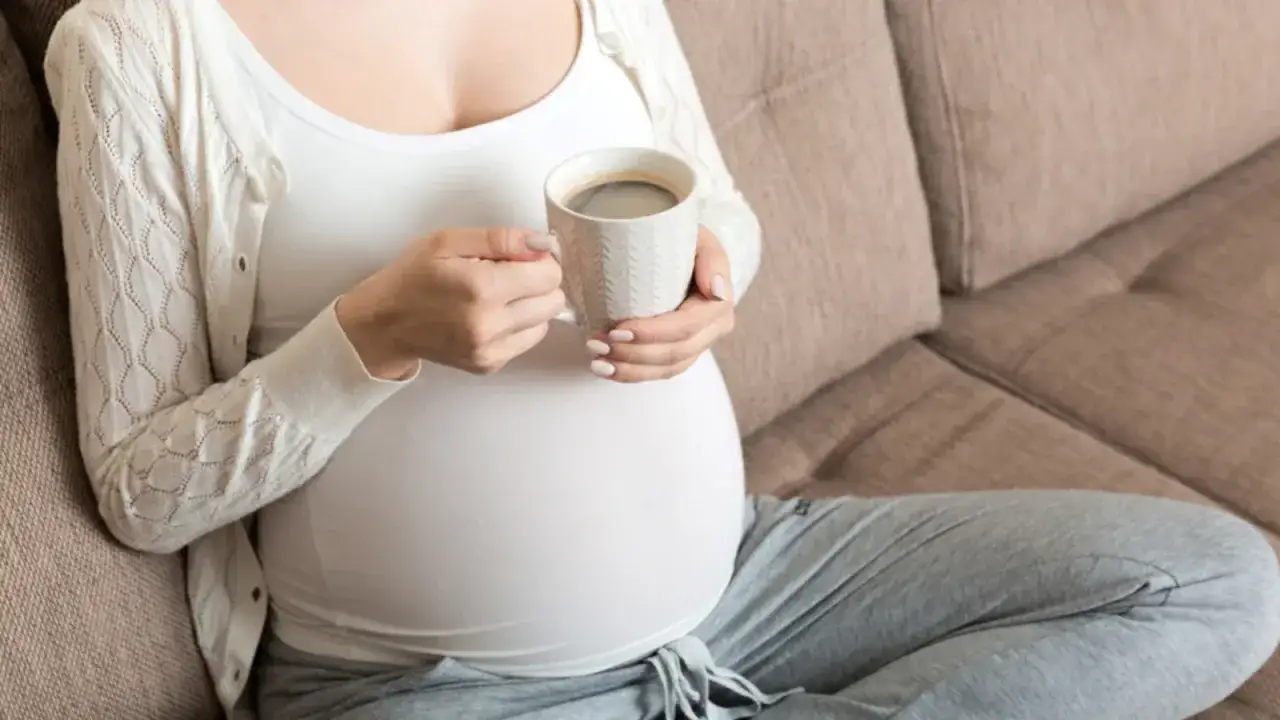 Kaffe under graviditet - Så hanterar du koffeinintaget