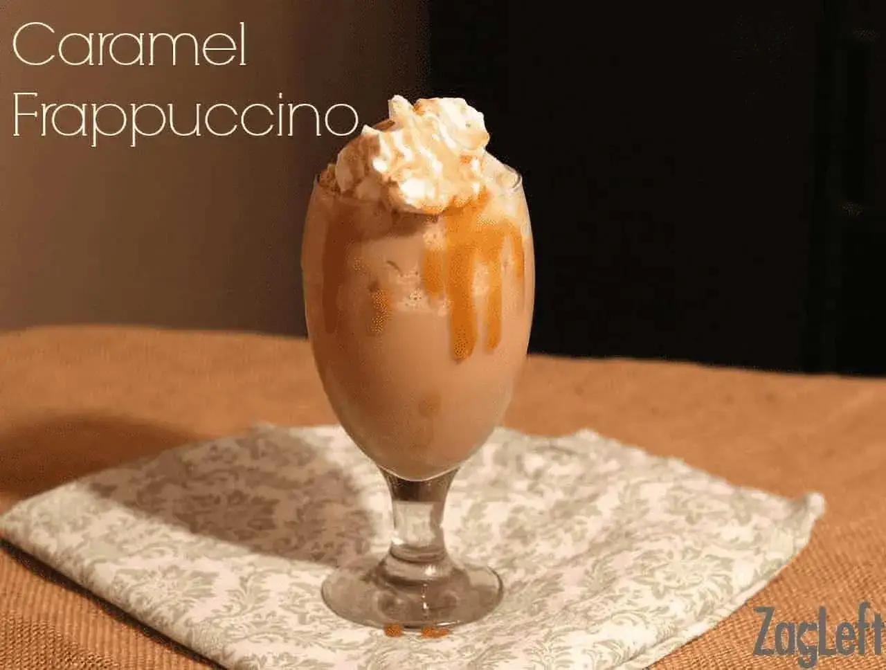 En krämig frappe caramel med vispgrädde och karamellsås. Perfekt för en söt stund.
